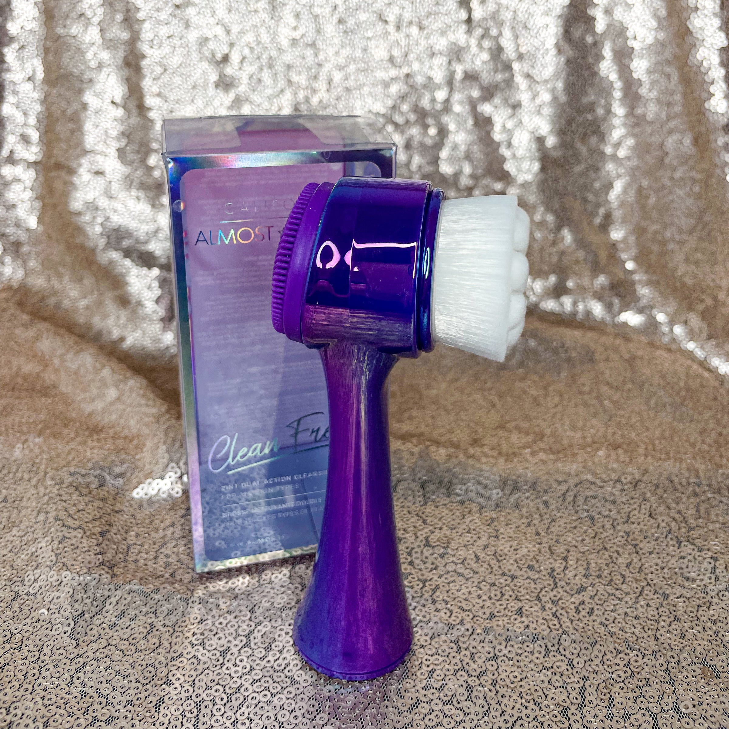 DUAL-ACTION FACIAL CLEANSING BRUSH (PURPLE)